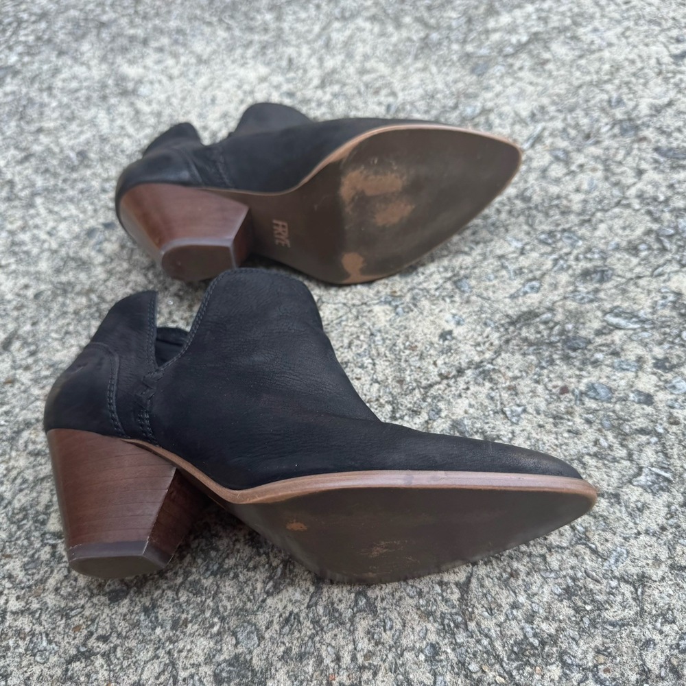 Frye Women's Size 6.5 M Reina‎ Black Suede Cut Out Western Cowboy Ankle Bootie - Picture 10 of 16